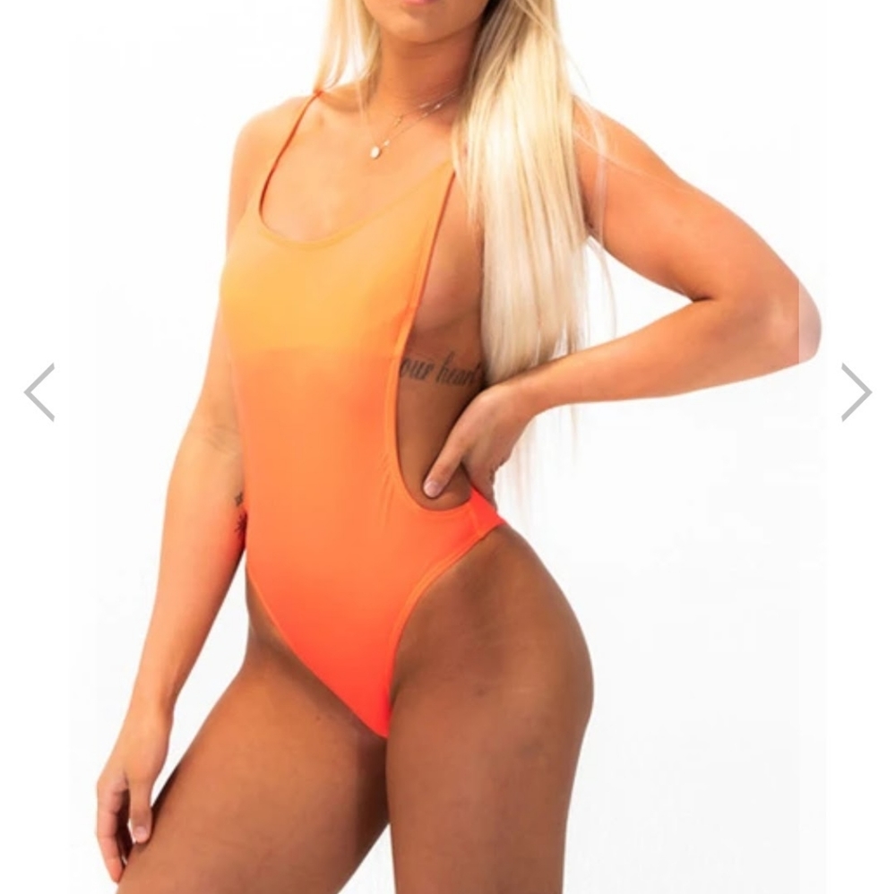Pamela swimsuit